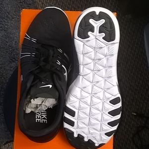 Women's Nike Free Tr 6 World Series Edition